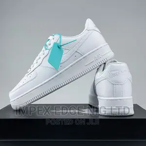 Guys White Sneakers , Men's Canvas