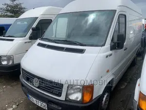 Volkswagen LT 2000 White