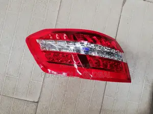 2013 Model Mercedes Benz Es350 Rear Light