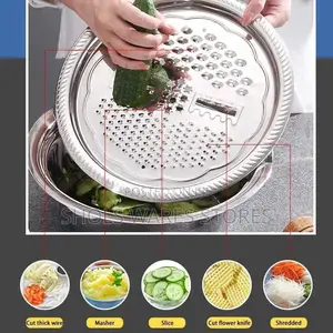 Multifunctional Vegetable Grater