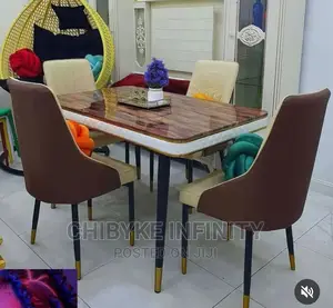Get Your Mini Dining by 4 Seaters