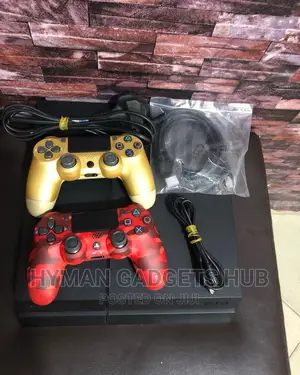 London Used Normal Ps4 Console With 2 Controllers and Games