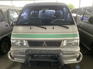 Mitsubishi L300 2004 Silver