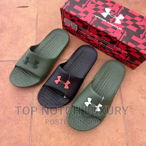 *Under Armour Ua CORE PTH Slides*