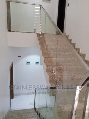 Tampered Glass Staircase Railing With Square Pipe