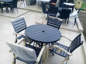 Outdoor Furniture Chair / Garden Cafeteria Chair / Cafe