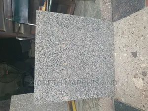 Indian Royal Brown Granite 60X60 Floor Tiles