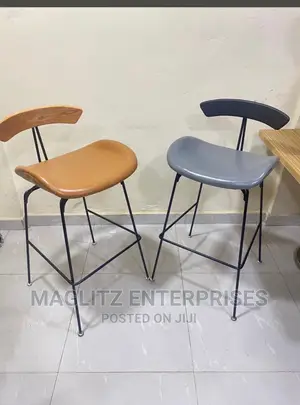 Quality Chair With Iron Leg