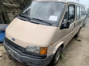 Ford Transit 2000