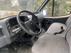 Ford Transit 2000