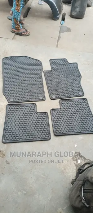 Mercedes Benz C300 Foot Mat/Floor Mat.