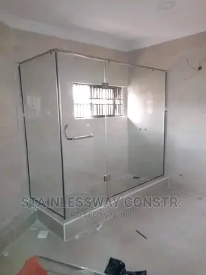 Shower Cubicle Intelude