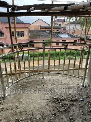 Harder Rails Round Beauty