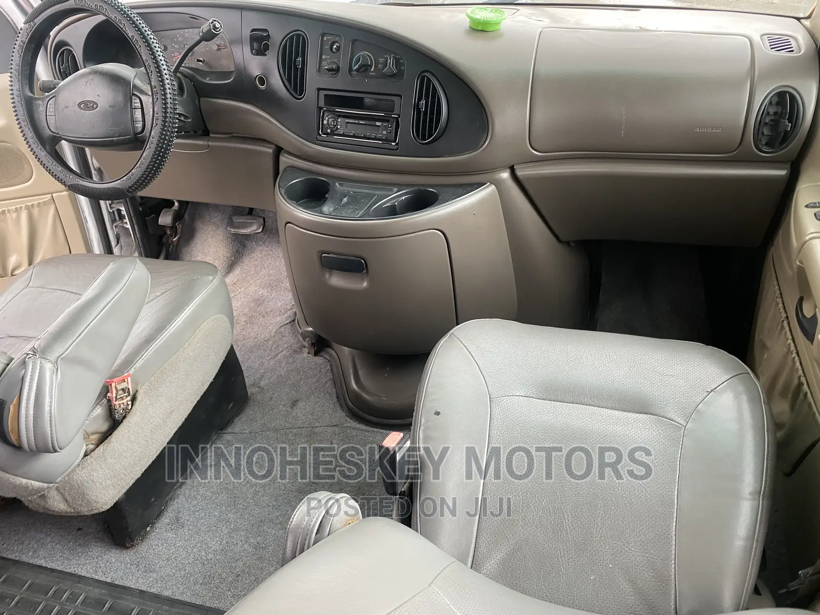 Ford E350 2006 White