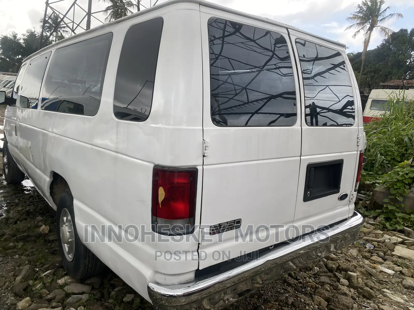 Ford E350 2006 White