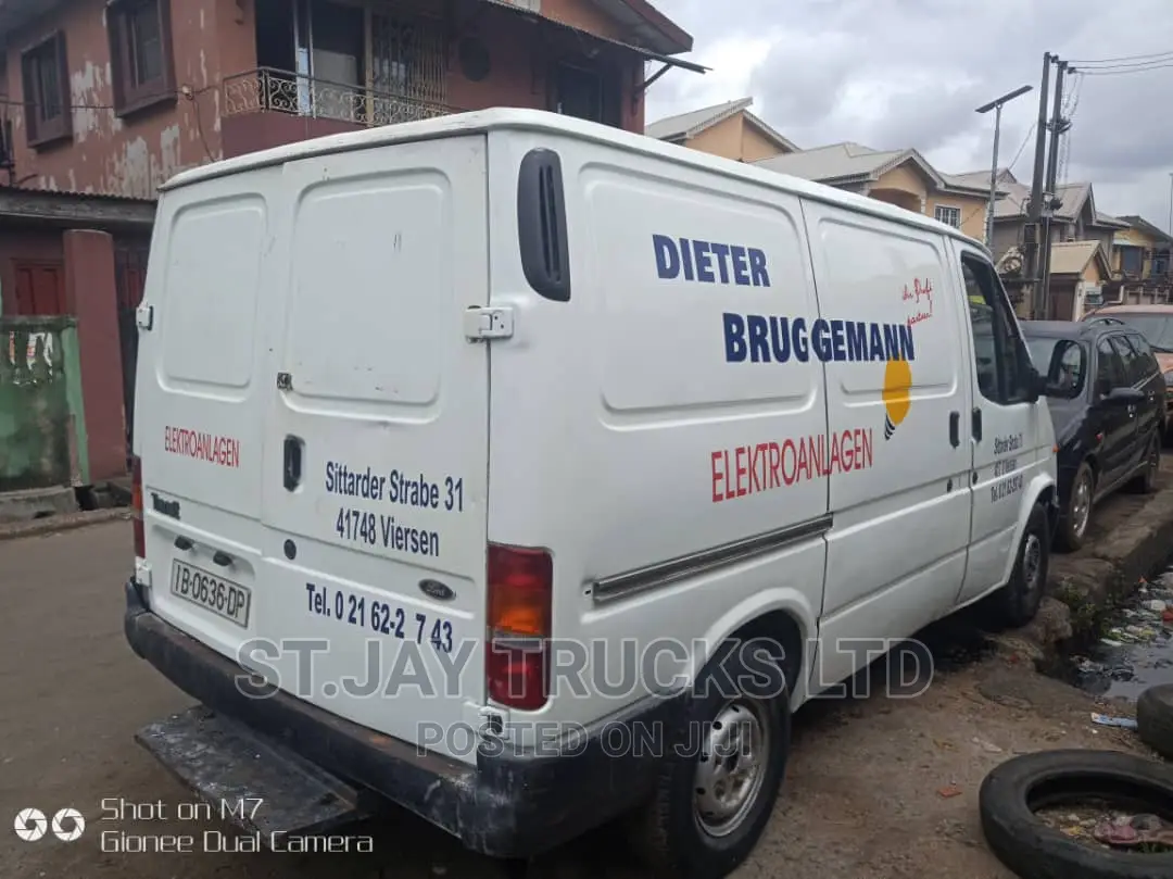 Ford Transit 2005 White