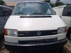 Volkswagen Transporter 2002 White