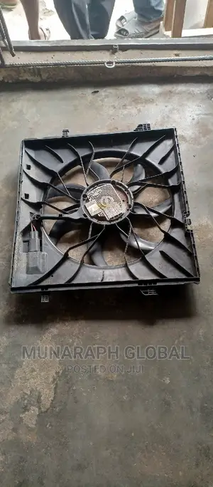 Mercedes Benz E350 Radiator Fan.