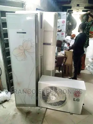LG 2.5hp Standing Air Conditioner Glass Indoor Unit