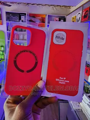 iPhone 14 Pro Max Silicone Magnetic Case (Magsafe) Red