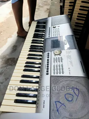 Yamaha PSR-295 Keyboard
