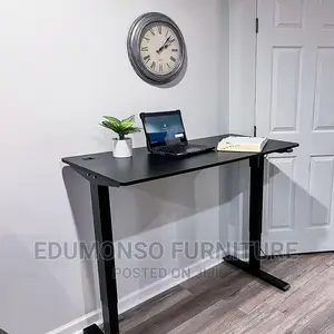 Electric Adjustable Height Table