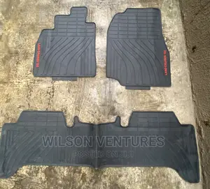 Land Cruiser Rubber Foot Mat