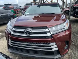 Toyota Highlander 2017 Red