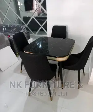 Classic Dining Set by 4 Seater