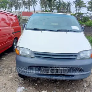 Toyota HiAce 2003 White