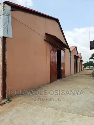 A Commercial 4bay Warehouse