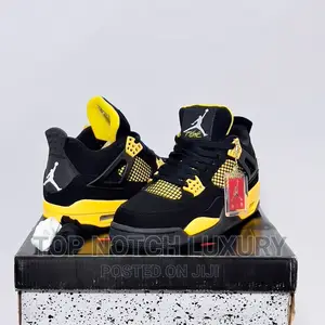 *AIR JORDAN 4 RETRO “Thunder” Black/Yellow*
