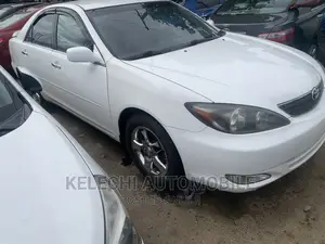 Toyota Corolla Sedan 2004 White
