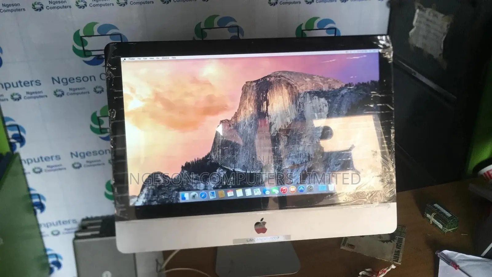 Desktop Computer Apple iMac 4GB Intel Core I3 HDD 500GB
