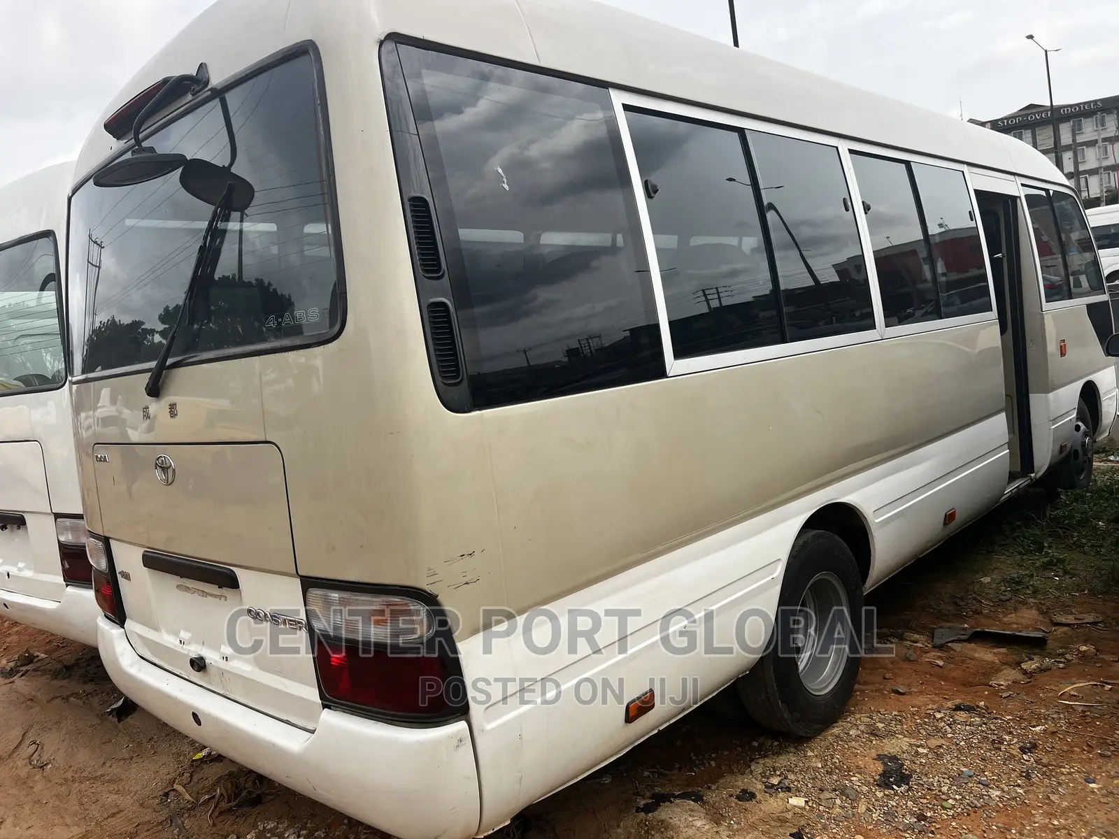 Toyota Coaster 2017