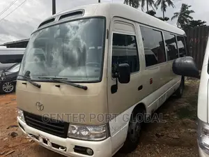Toyota Coaster 2017