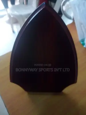Get Ur Wooden Awards Shiled At Bonnyway Sports Ltd