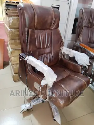 Executive Strong Messaging Chair