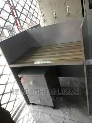 Work Station Table