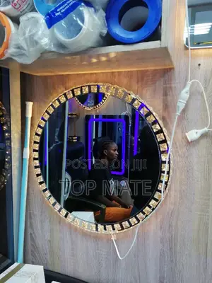 3 LED Light Round Crystal Mirror