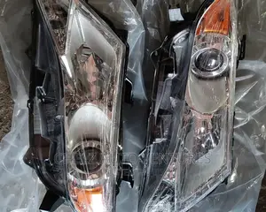 Head Lamp Toyota Venza 2009 - 2012