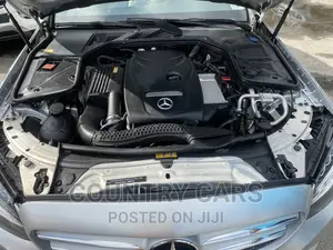 Mercedes-Benz C300 2015 Silver