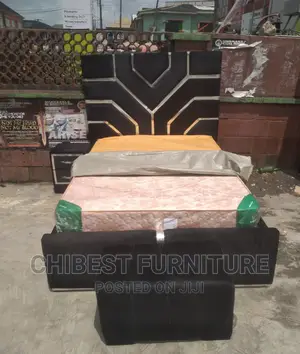 Quality 4.5by6 Upholstery Padded Bed Frame With One Footrest