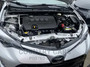 Toyota Corolla SE Special Edition 4dr Sedan (1.8L 4cyl CVT) 2017 Silver