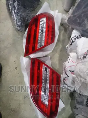 C300 2013 4matic Back Light Set Direct Tokunbo Extra Clean