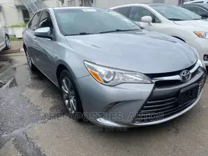 Toyota Camry 2016 Silver