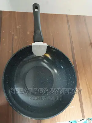 Deep Nonstick Fry Pan - 30cm Woks