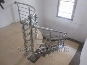 Curved Railing Design for Ur Cantilever Balcony