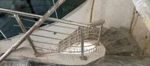 Dope Curvilinear Rail Design