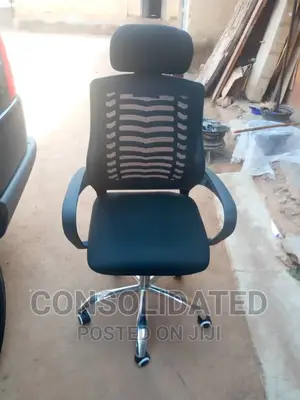 Mesh Office Swivel Chair With Headrest